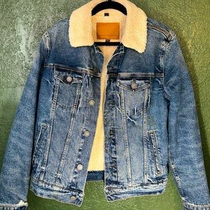 Small Fleece-lined Jean Jacket